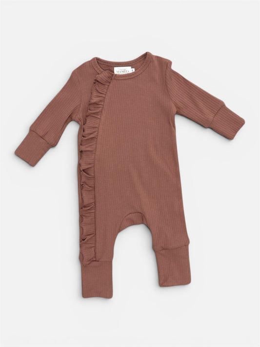 Organic brown baby romper with side frills, long sleeves, and ribbed cuffs by Casita Bebes.