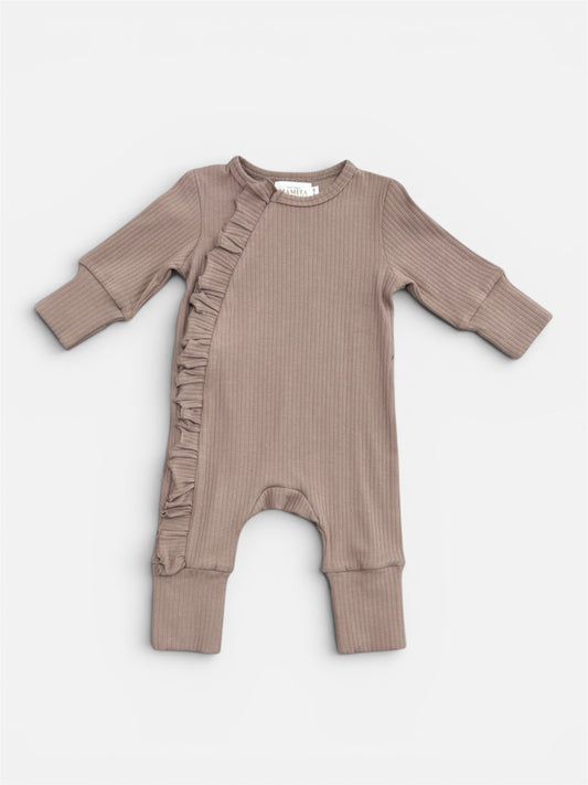 Dusty purple organic cotton baby romper with side frills and long sleeves by Casita Bebes.