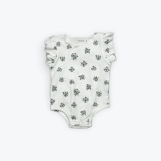 Organic baby onesie with floral print and ruffled sleeves for newborns