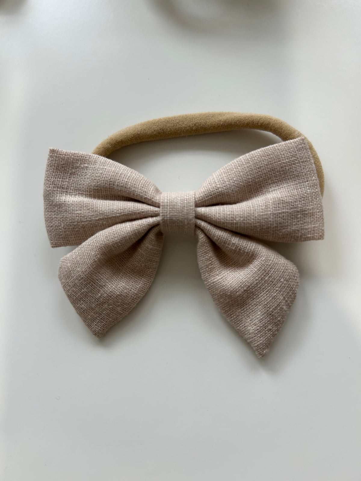 Essentīals Baby Linen Bow
