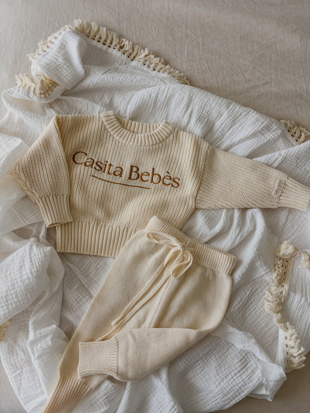 Bebè Knitted Bundle - 4 Pieces