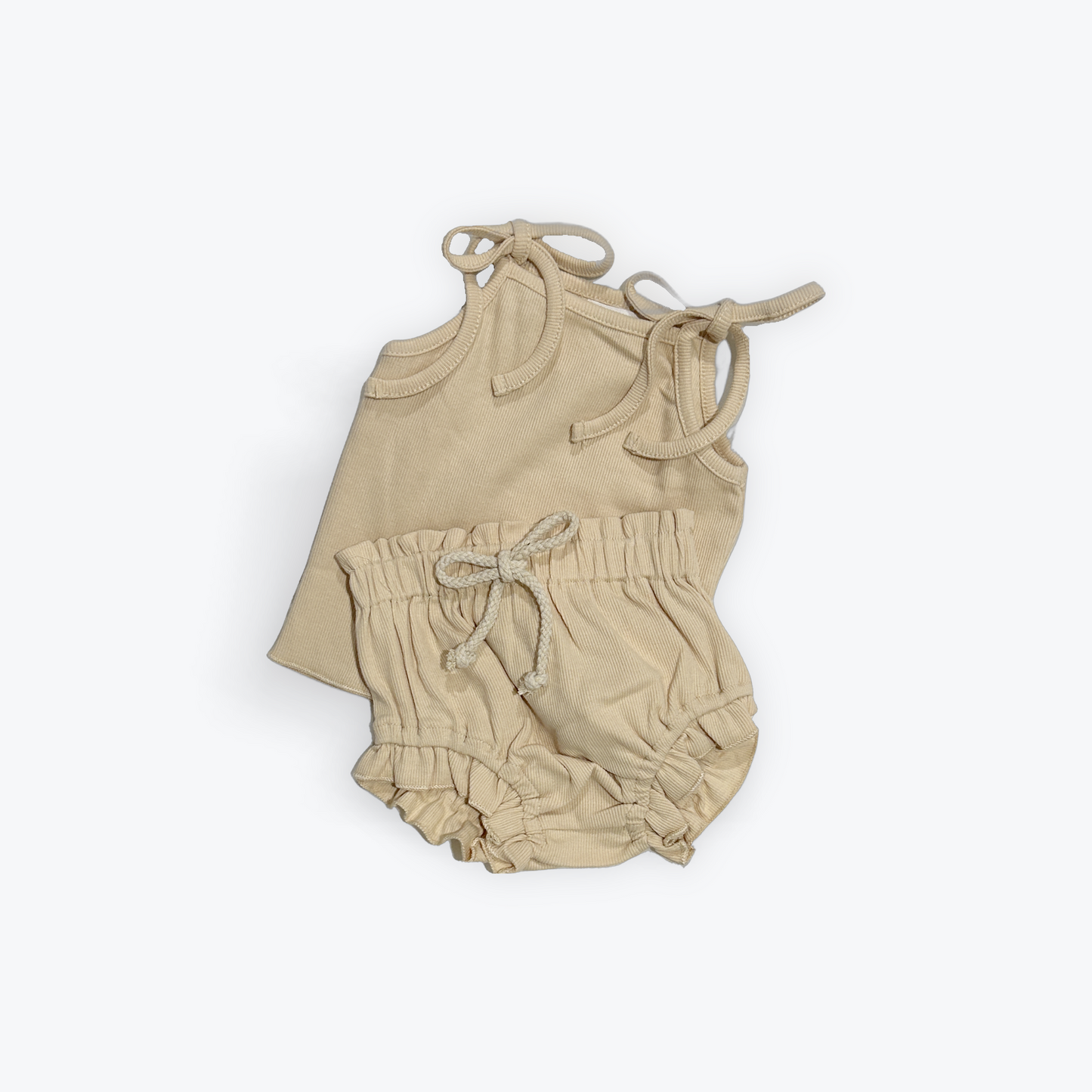 Organic beige baby singlet and matching bloomers set, certified organic cotton by Casita Bebes.